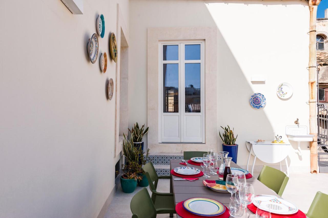2 Soru Ortigia Holiday Home - Attico Con Terrazza Сиракуза Екстериор снимка